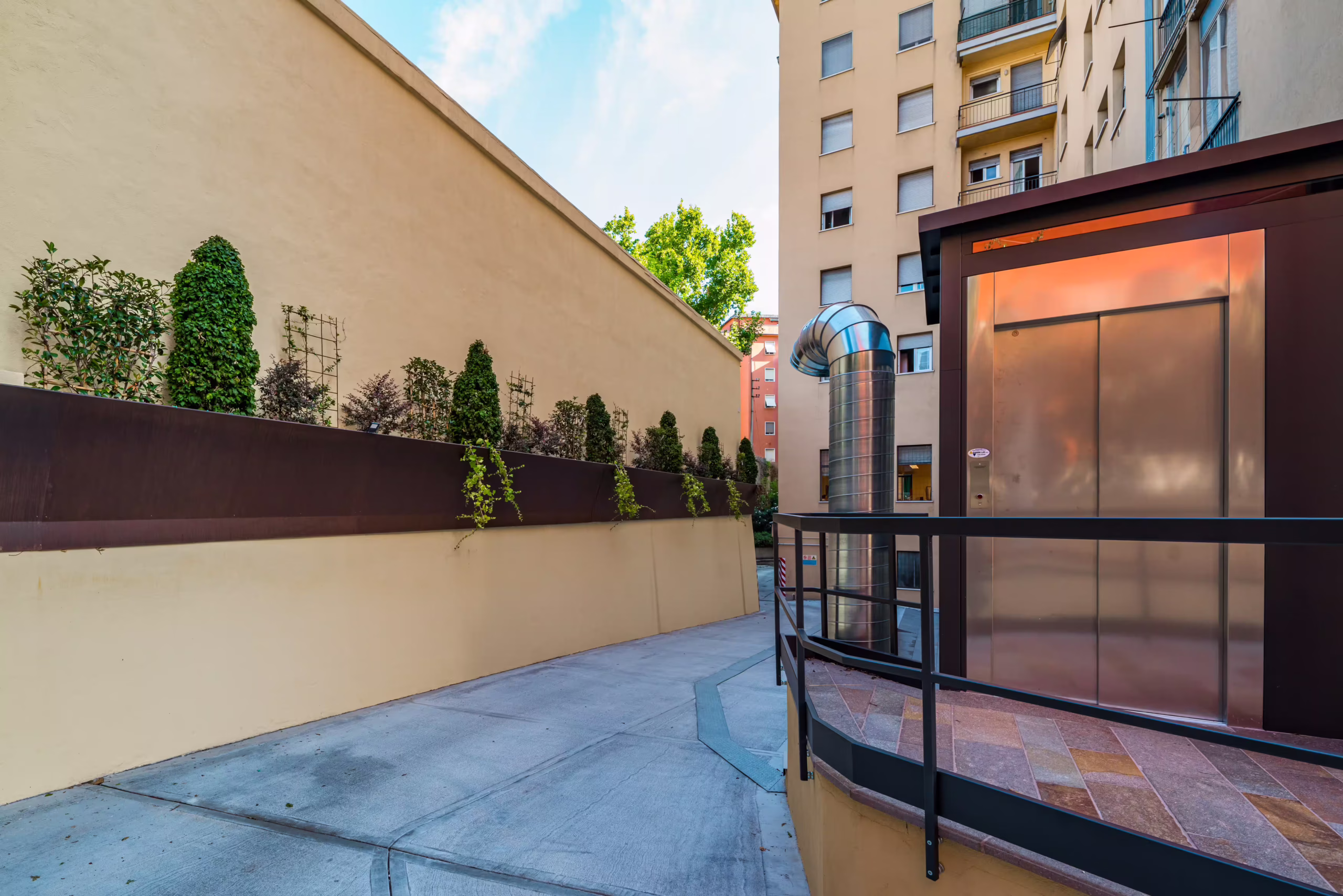 Vivai Feder - Fioriera in Corten Piazza Renato Simoni 5